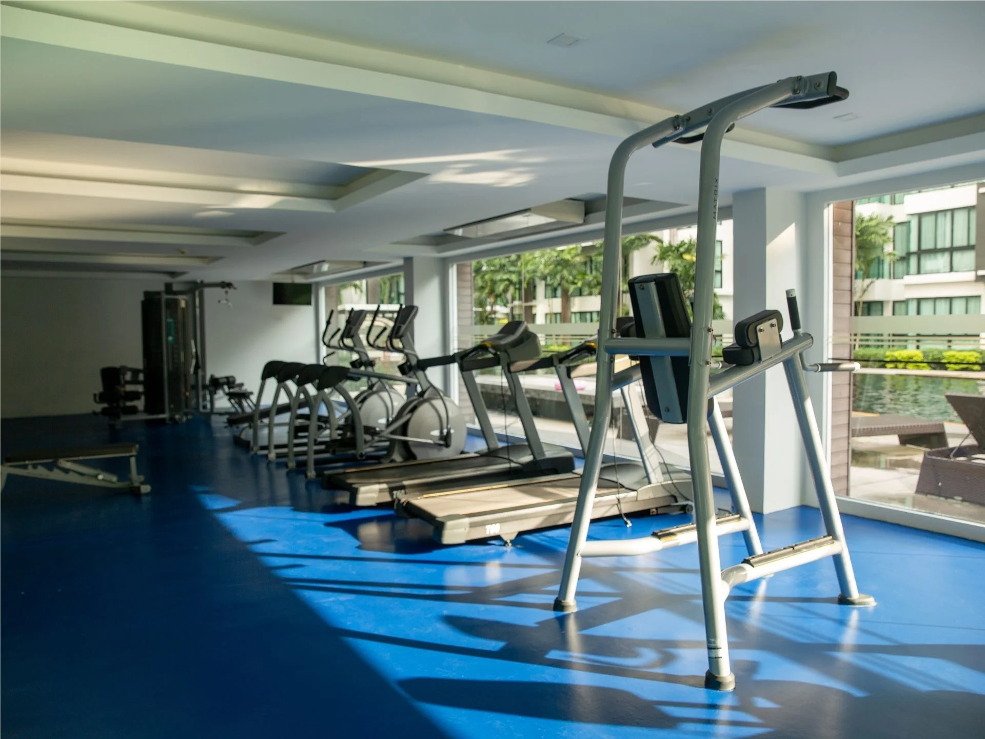 Fitnesscenter mit Cardio-Geräten im Royal Lee The Terminal Phuket, Thailand