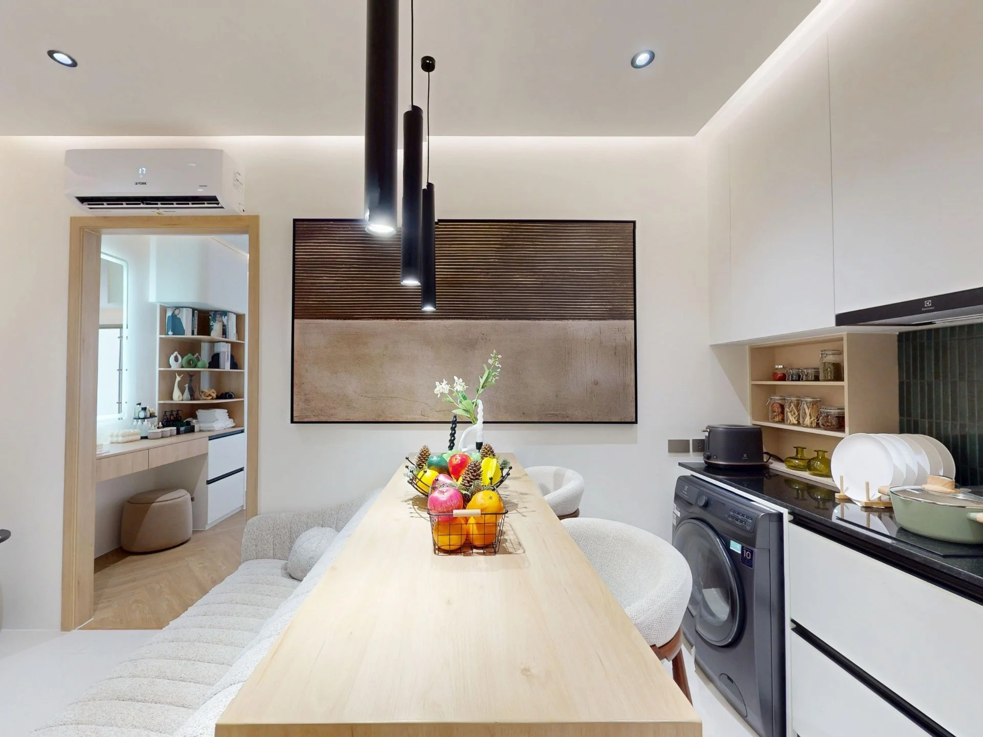 Open-plan kitchen and dining area in 1-bedroom apartment at The Trees Residence, Bang Tao