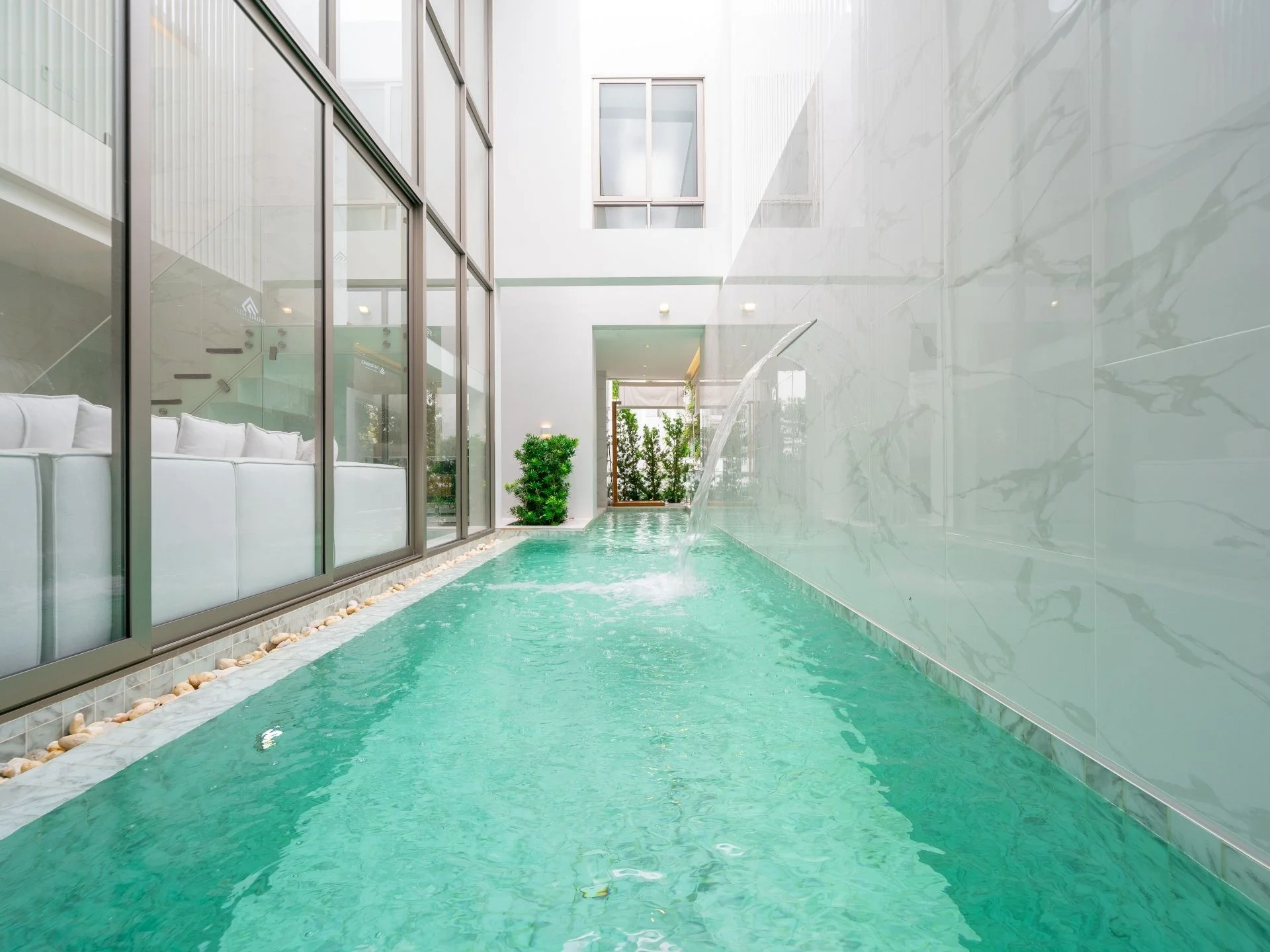 Three levels and private swimming pool