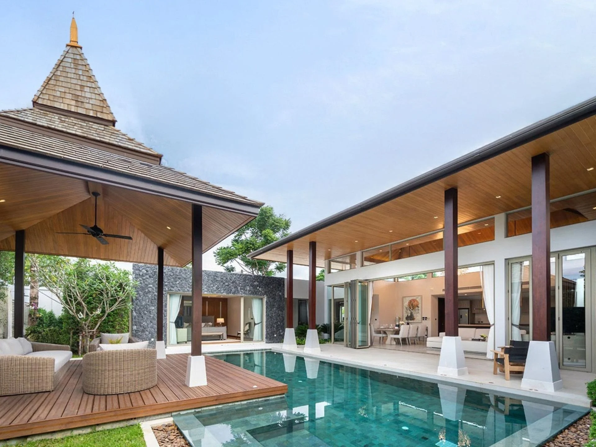 Architecture of Botanica Grand Avenue villa with swimming pool, Cherng Talay
