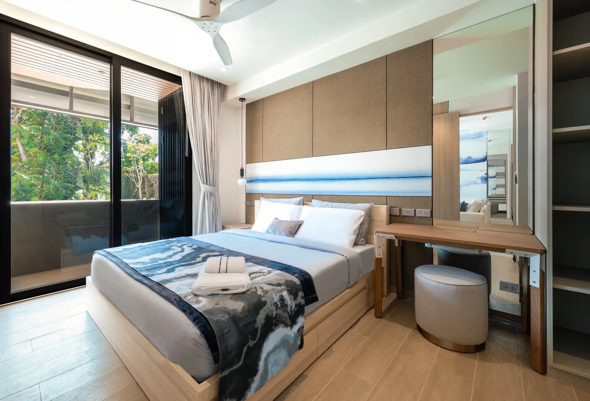 Spacious one-bedroom layout
